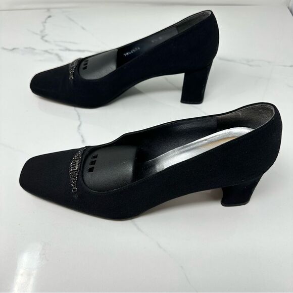 Stuart Weitzman Kitten Heels- Size 8.5 - Picture 12 of 14